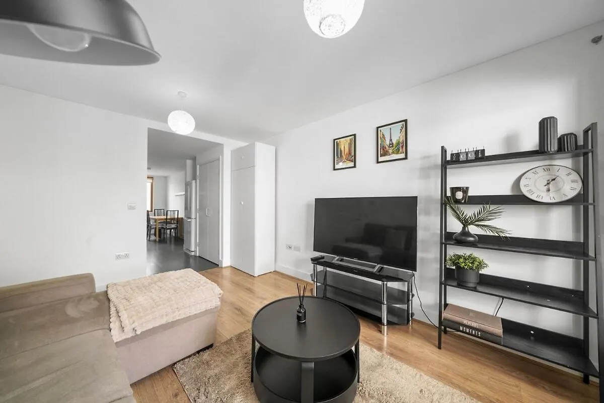 Modern Apt In Canary Wharf Business Hub London